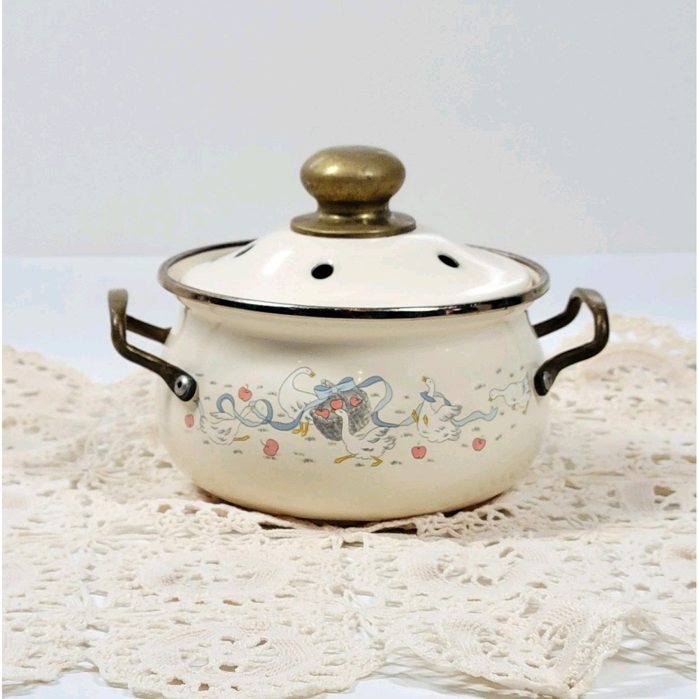 Lincoware Happy Geese Enamel Potpourri Simmer Pot Brass Handle Country